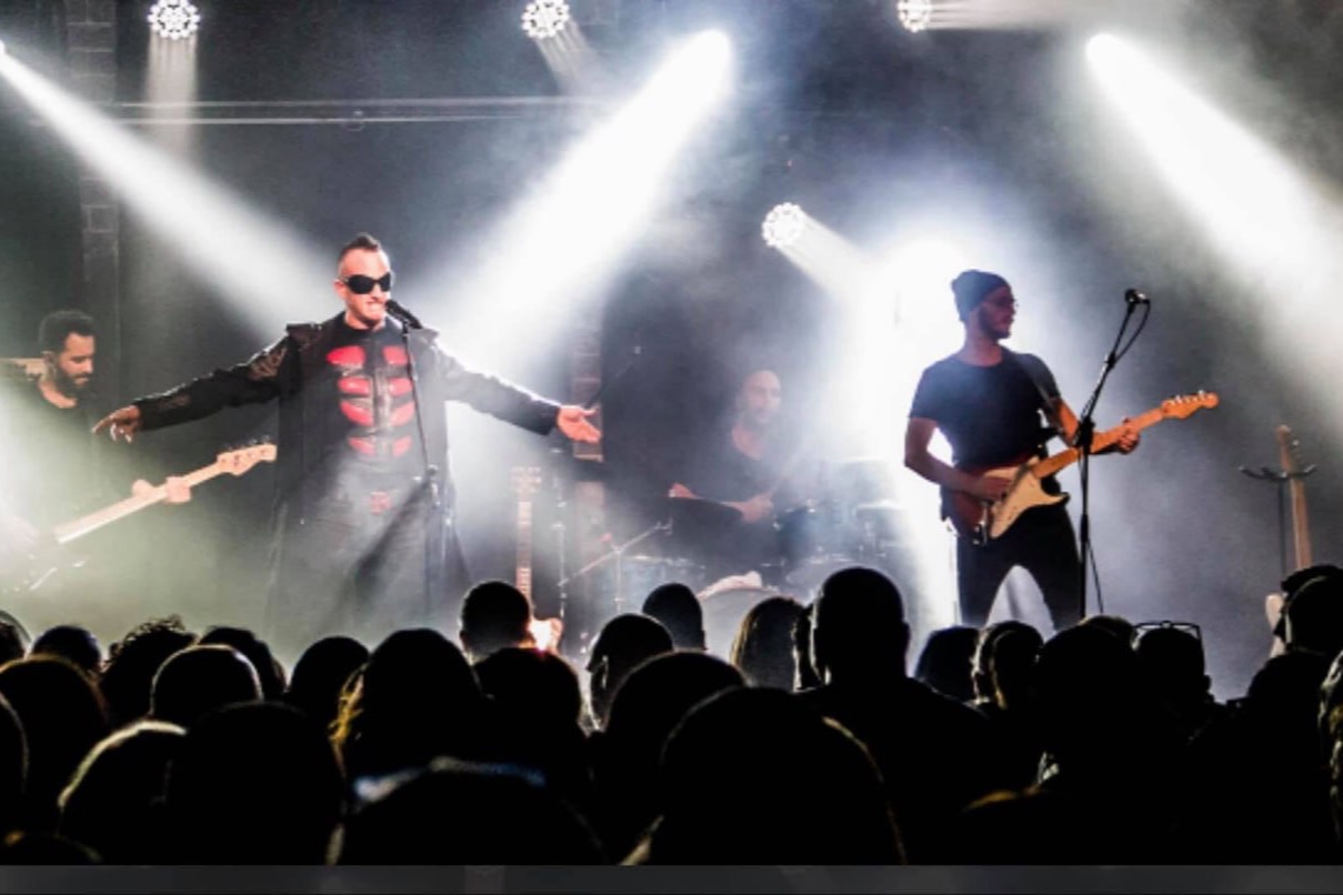 U2 tribute band live on stage in South Florida (12)